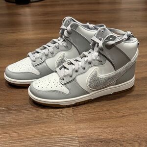 NWT Nike Dunk Hi Retro University (Lt Smoke Grey/Photon Dust)